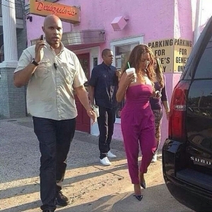 Beyonce x Jay Z x Tina Knowles get @GenesPoBoys and #GenesDaiquiris before #OnTheRunTour in New Orleans #NOLA